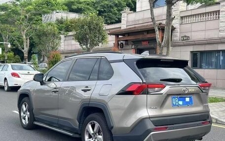 Toyota RAV4, 2021 год, 1 987 600 рублей, 6 фотография