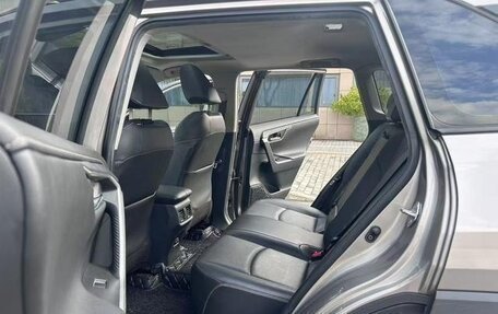 Toyota RAV4, 2021 год, 1 987 600 рублей, 14 фотография