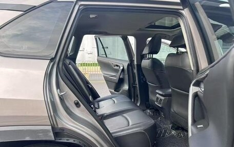 Toyota RAV4, 2021 год, 1 987 600 рублей, 16 фотография