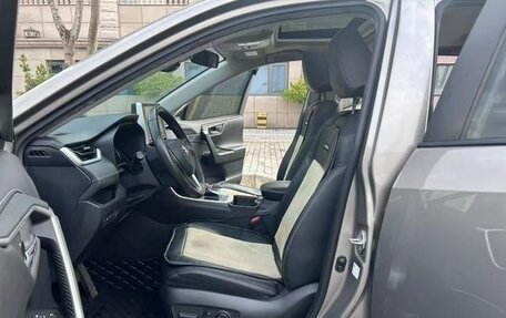 Toyota RAV4, 2021 год, 1 987 600 рублей, 10 фотография