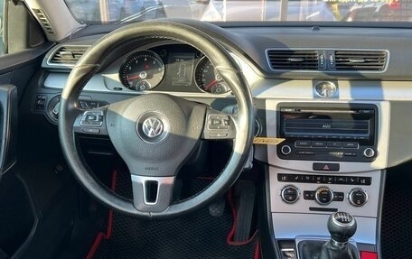 Volkswagen Passat B7, 2012 год, 975 000 рублей, 21 фотография