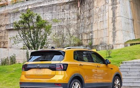 Volkswagen T-Cross I, 2021 год, 1 250 001 рублей, 6 фотография