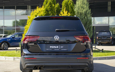 Volkswagen Tiguan II, 2019 год, 2 390 000 рублей, 6 фотография