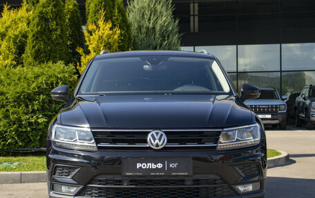 Volkswagen Tiguan II, 2019 год, 2 390 000 рублей, 2 фотография