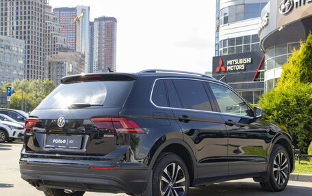 Volkswagen Tiguan II, 2019 год, 2 390 000 рублей, 5 фотография