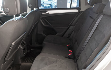 Volkswagen Tiguan II, 2018 год, 1 988 000 рублей, 14 фотография
