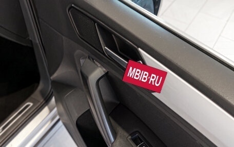 Volkswagen Tiguan II, 2018 год, 1 988 000 рублей, 16 фотография