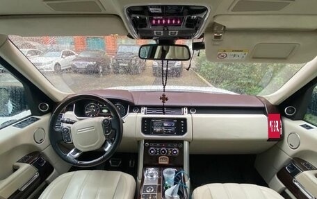 Land Rover Range Rover IV рестайлинг, 2016 год, 5 000 000 рублей, 7 фотография
