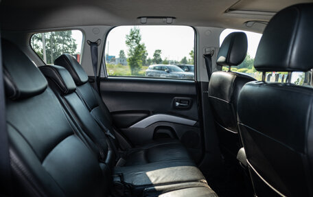 Mitsubishi Outlander III рестайлинг 3, 2007 год, 750 000 рублей, 14 фотография