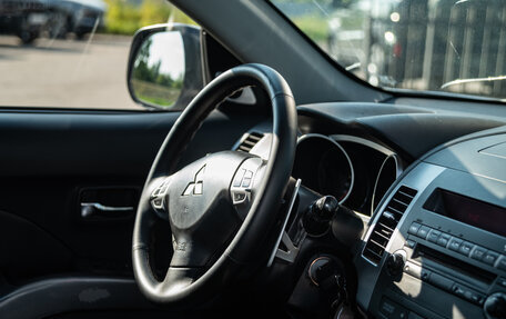 Mitsubishi Outlander III рестайлинг 3, 2007 год, 750 000 рублей, 16 фотография