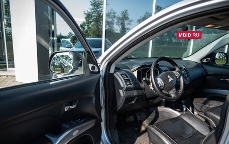 Mitsubishi Outlander III рестайлинг 3, 2007 год, 750 000 рублей, 10 фотография