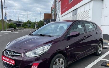 Hyundai Solaris II рестайлинг, 2012 год, 900 000 рублей, 5 фотография