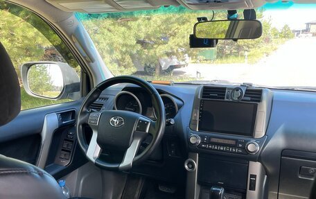 Toyota Land Cruiser Prado 150 рестайлинг 2, 2010 год, 2 990 000 рублей, 12 фотография
