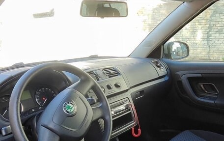 Skoda Fabia II, 2011 год, 1 100 000 рублей, 9 фотография