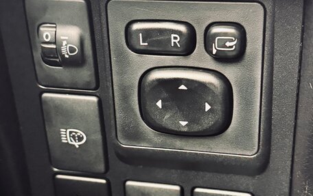 Toyota Land Cruiser Prado 150 рестайлинг 2, 2012 год, 2 575 000 рублей, 19 фотография