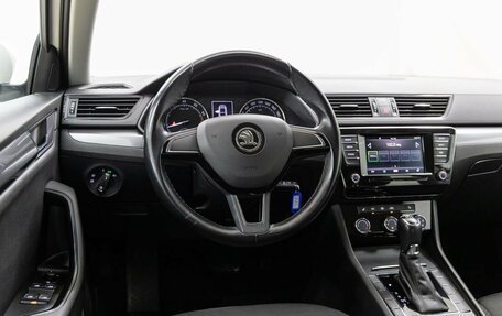 Skoda Superb III рестайлинг, 2019 год, 1 698 000 рублей, 15 фотография