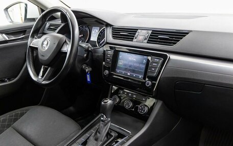Skoda Superb III рестайлинг, 2019 год, 1 698 000 рублей, 32 фотография