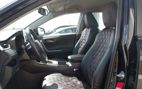 Toyota RAV4, 2021 год, 3 800 000 рублей, 7 фотография