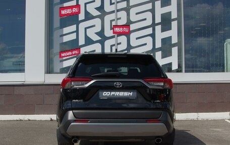 Toyota RAV4, 2021 год, 3 800 000 рублей, 4 фотография