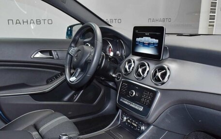 Mercedes-Benz GLA, 2019 год, 2 600 000 рублей, 2 фотография
