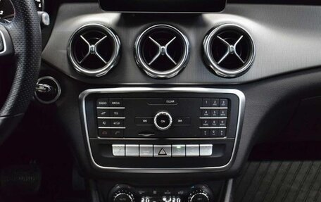 Mercedes-Benz GLA, 2019 год, 2 600 000 рублей, 13 фотография