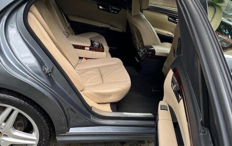 Mercedes-Benz S-Класс, 2006 год, 2 400 000 рублей, 8 фотография