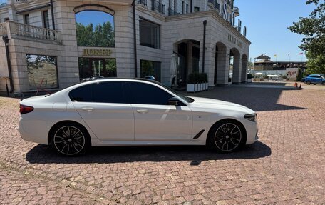 BMW 5 серия, 2018 год, 3 499 999 рублей, 2 фотография