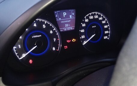 Hyundai Solaris II рестайлинг, 2012 год, 750 000 рублей, 9 фотография