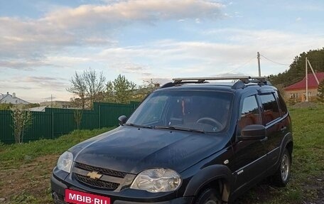 Chevrolet Niva I рестайлинг, 2014 год, 580 000 рублей, 2 фотография