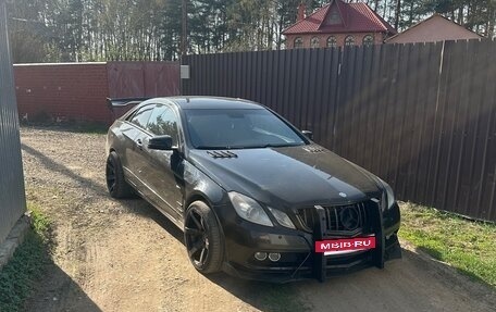 Mercedes-Benz E-Класс, 2011 год, 1 500 000 рублей, 2 фотография
