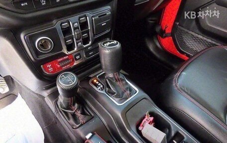 Jeep Wrangler, 2020 год, 3 363 000 рублей, 10 фотография