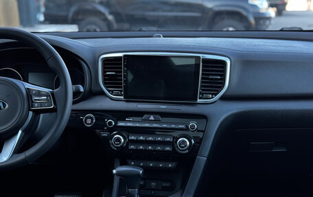 KIA Sportage IV рестайлинг, 2020 год, 2 499 000 рублей, 21 фотография