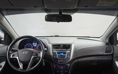 Hyundai Solaris II рестайлинг, 2016 год, 1 050 000 рублей, 9 фотография