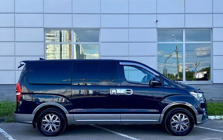 Hyundai Grand Starex Grand Starex I рестайлинг 2, 2019 год, 3 549 000 рублей, 4 фотография