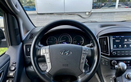 Hyundai Grand Starex Grand Starex I рестайлинг 2, 2019 год, 3 549 000 рублей, 12 фотография