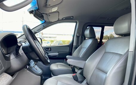 Hyundai Grand Starex Grand Starex I рестайлинг 2, 2019 год, 3 549 000 рублей, 19 фотография