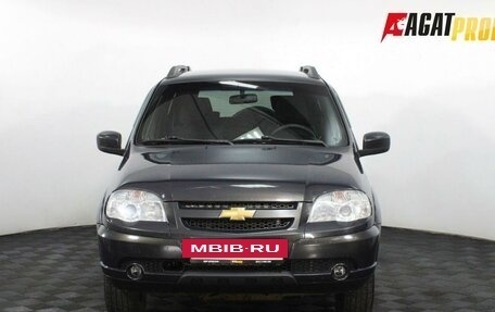 Chevrolet Niva I рестайлинг, 2017 год, 715 000 рублей, 2 фотография