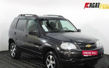Chevrolet Niva I рестайлинг, 2017 год, 715 000 рублей, 3 фотография