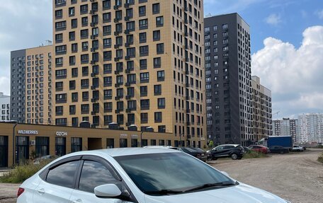 Hyundai Solaris II рестайлинг, 2013 год, 770 000 рублей, 1 фотография
