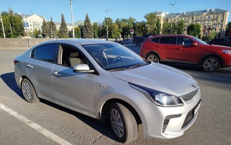 KIA Rio IV, 2018 год, 1 550 000 рублей, 4 фотография
