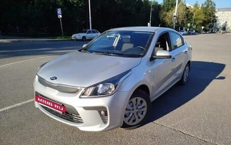 KIA Rio IV, 2018 год, 1 550 000 рублей, 2 фотография