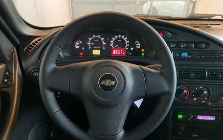 Chevrolet Niva I рестайлинг, 2018 год, 815 000 рублей, 10 фотография