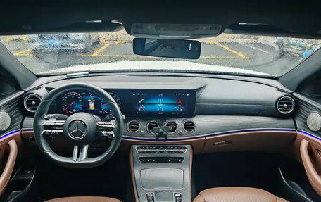 Mercedes-Benz E-Класс, 2022 год, 3 850 777 рублей, 10 фотография