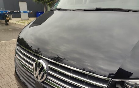 Volkswagen Multivan T6 рестайлинг, 2021 год, 6 750 000 рублей, 7 фотография