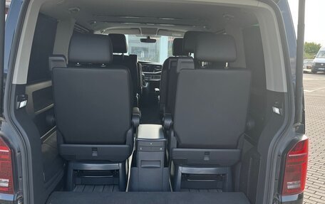 Volkswagen Multivan T6 рестайлинг, 2021 год, 6 750 000 рублей, 18 фотография