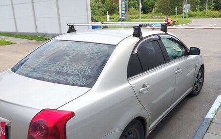 Toyota Avensis III рестайлинг, 2004 год, 430 000 рублей, 12 фотография