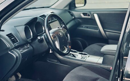 Toyota Highlander III, 2012 год, 1 740 000 рублей, 12 фотография