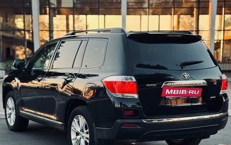 Toyota Highlander III, 2012 год, 1 740 000 рублей, 3 фотография