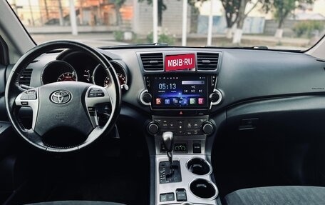 Toyota Highlander III, 2012 год, 1 740 000 рублей, 11 фотография
