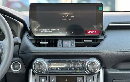 Toyota RAV4, 2025 год, 3 690 000 рублей, 24 фотография